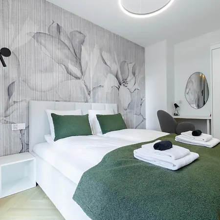 Ceglana - Free Parking - Self Check-in Apartment