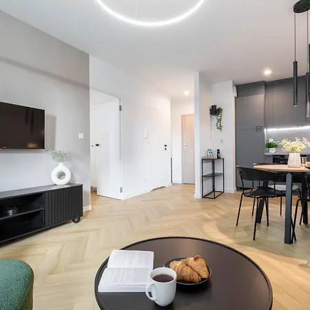 Apartment Ceglana - Free Parking - Self Check-in *